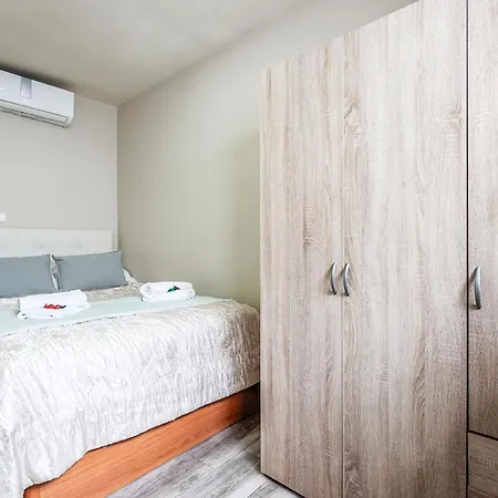 Fantástico ático 2 Hab Y Gran Terraza Privada Siviglia